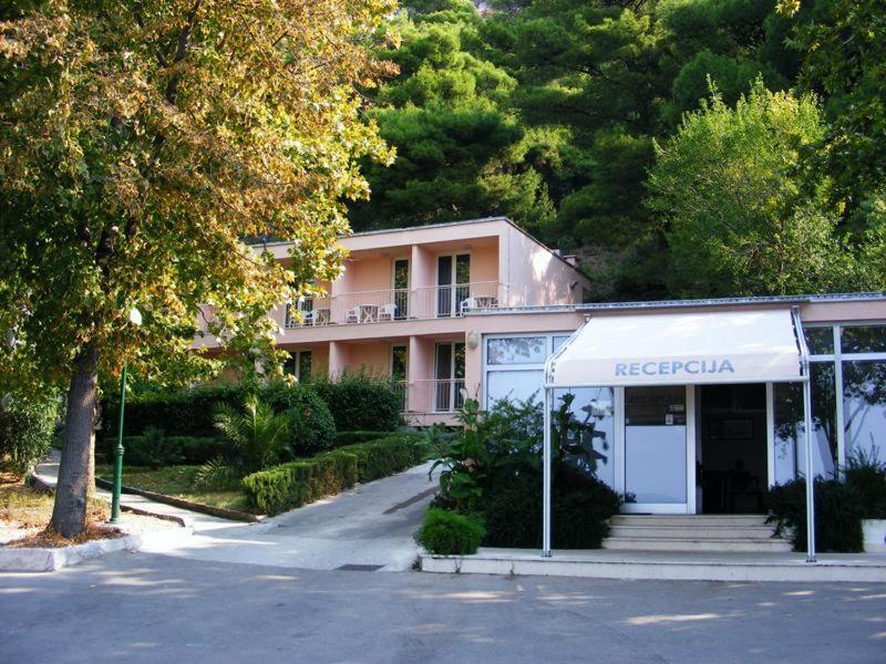Tourist Settlement Brzet Hotel Omiš Exterior foto