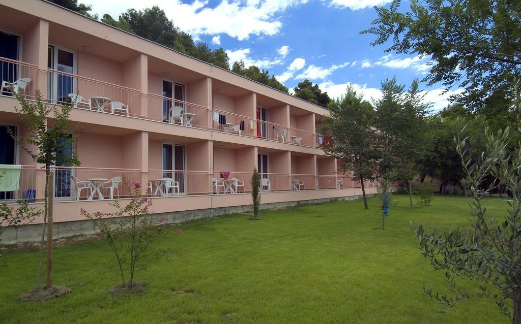 Tourist Settlement Brzet Hotel Omiš Exterior foto