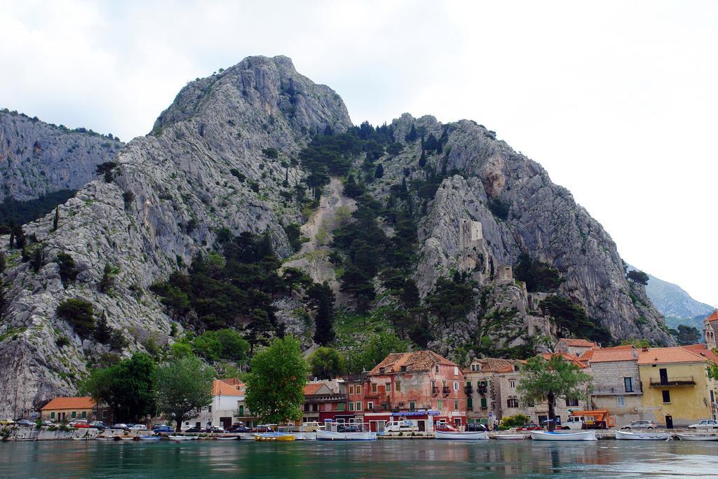 Tourist Settlement Brzet Hotel Omiš Exterior foto