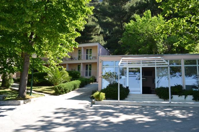 Tourist Settlement Brzet Hotel Omiš Exterior foto