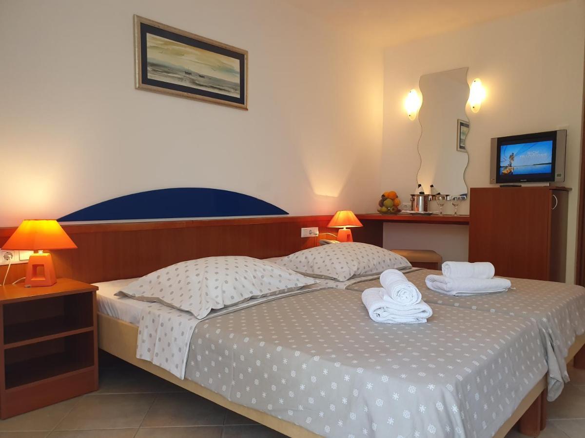 Tourist Settlement Brzet Hotel Omiš Exterior foto