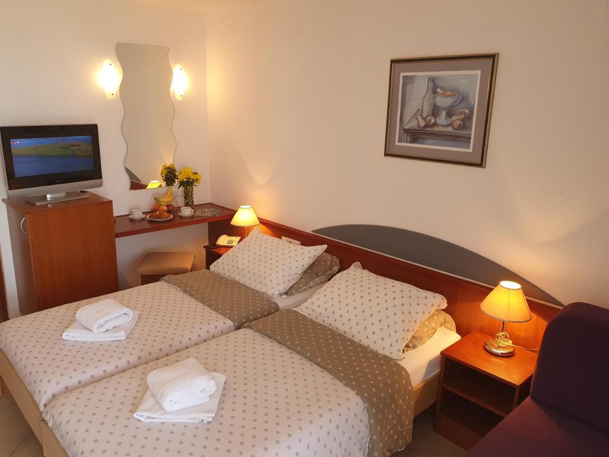 Tourist Settlement Brzet Hotel Omiš Exterior foto